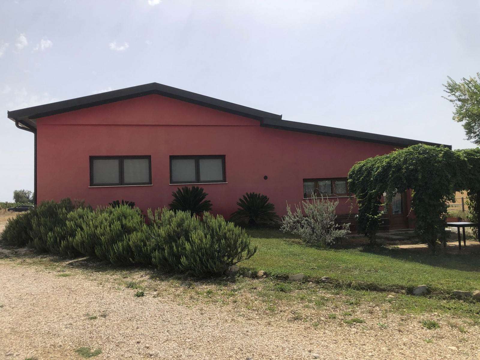 f9b95f08dfe60ddd8e7e13eb3a69e428 Farmhouse with 3 bedrooms in Scansano, Grosseto, Tuscany, Italy