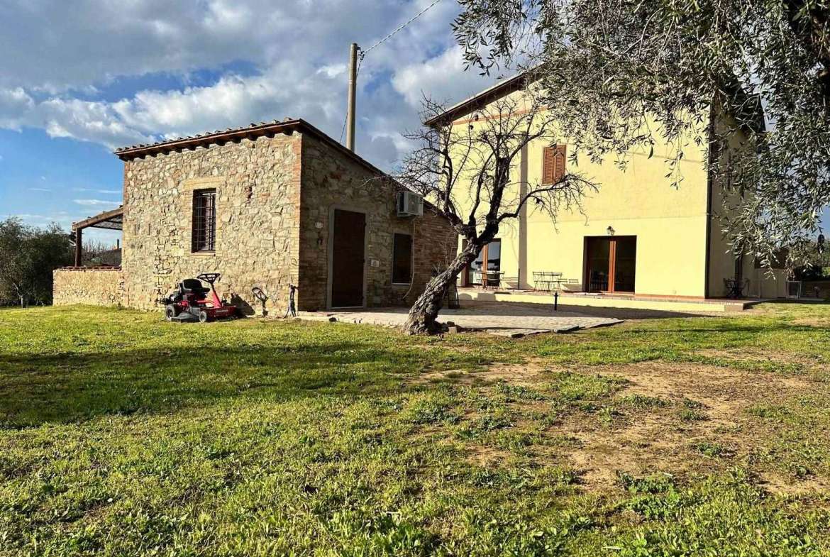 Farmhouse with 10 bedrooms in Follonica, Grosseto, Tuscany, Italy