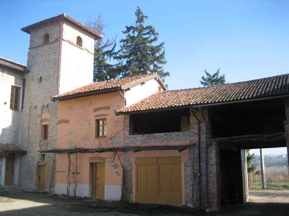 REF 581 A wine estate in an idyllic location