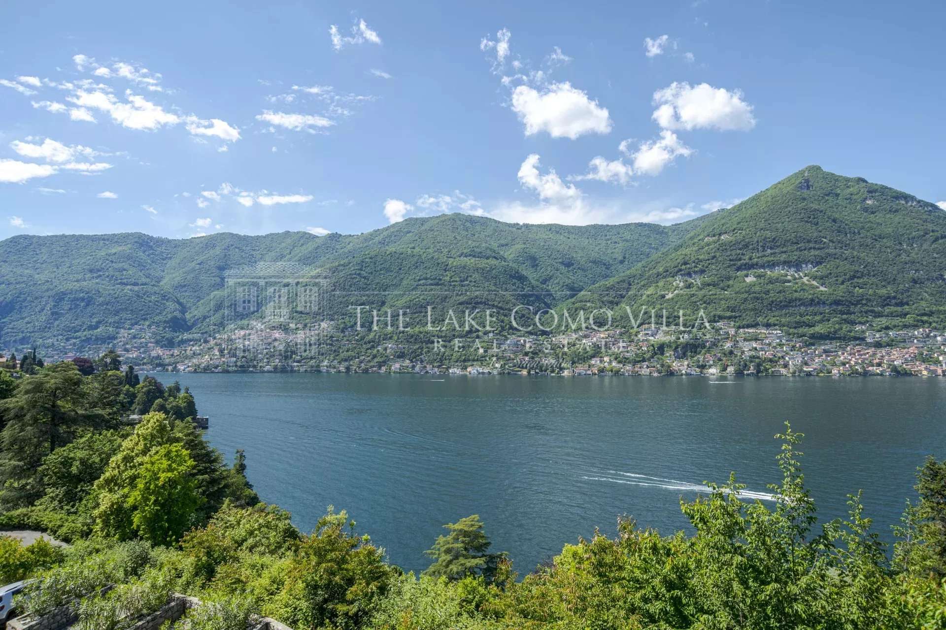 0b3d702bc4c3cc1bfcd5963852acfb26_0504509680_1920-original Torno-Modern Villa with Lake View and Private Pool