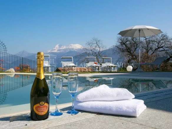 Tremezzina – Villa Meraviglia with lake view, large garden, and pool