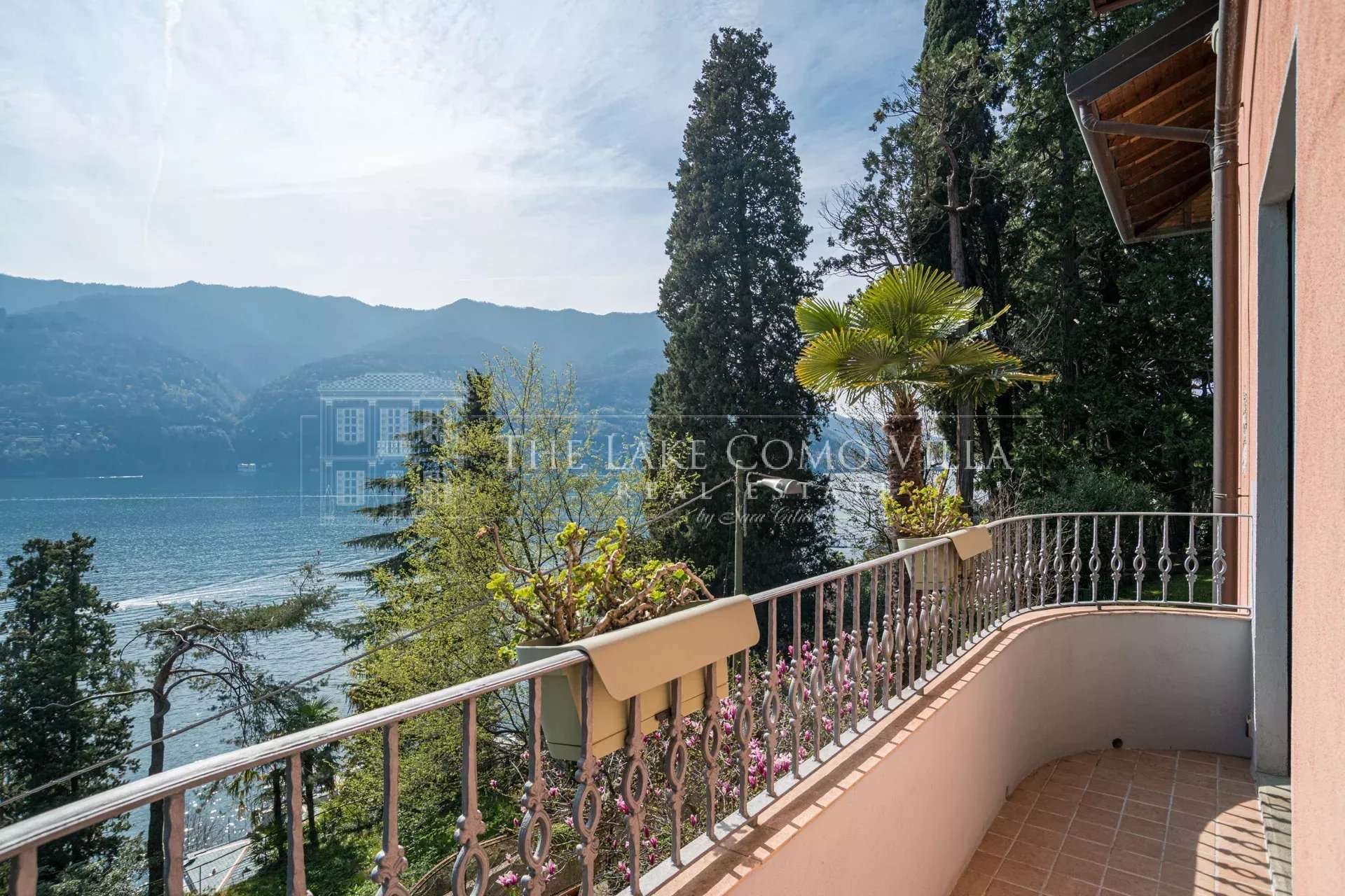 1d004d7cc074c1e64faa504c38b40ef0_e6c6db3d07_1920-original Carate Urio Charming Villa