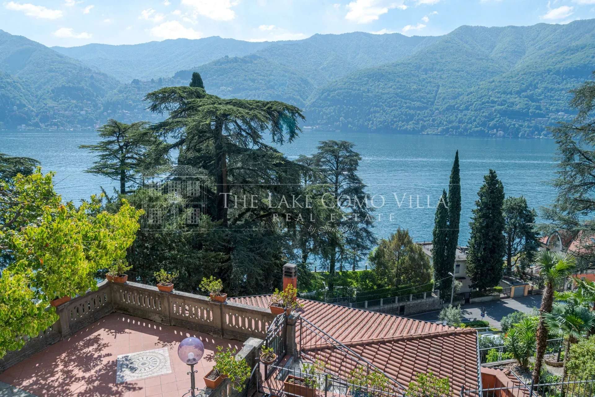Carate Urio Spectacular Lake View Compound