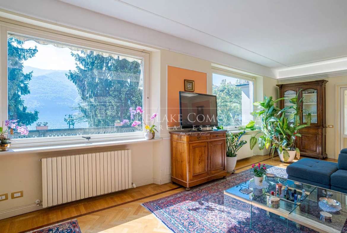Carate Urio Spectacular Lake View Compound