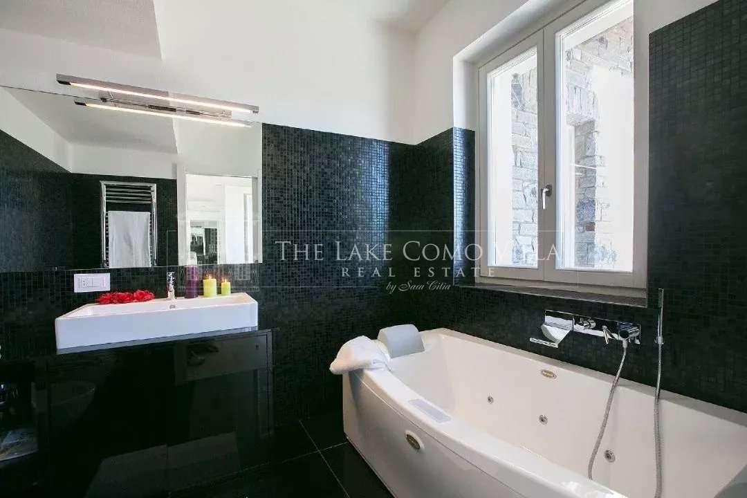 Tremezzina – Villa Meraviglia with lake view, large garden, and pool