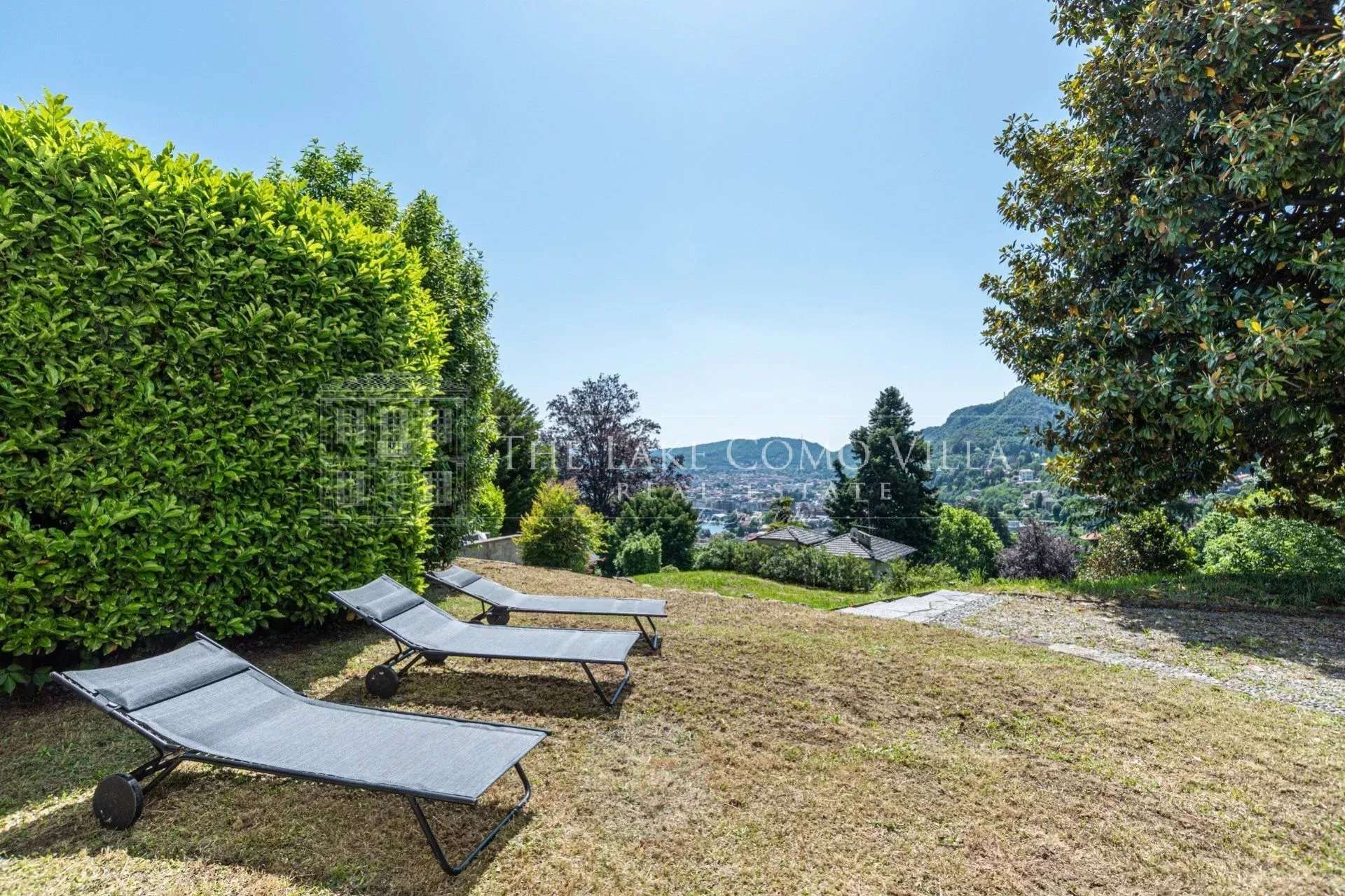 42c82a786956624146848e42d5b823e8_558ee077ce_1920-original Como – Villa Cardina elegant period villa with lake view