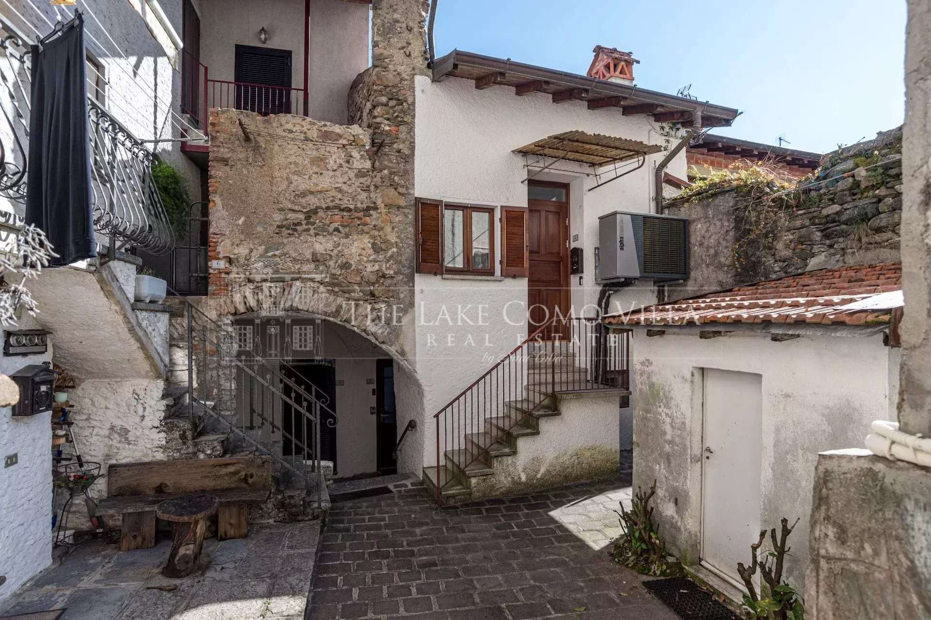 5dadd60ab3d9655d99998386c3252d08_846e187f2f_1920-original Menaggio – Nobiallo Historic Lake View Home Fully Renovated With Terrace