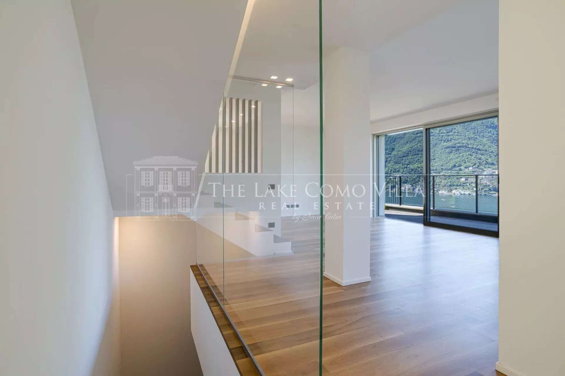 7cf8831a473f16933de4ea37373a46d9_426204b1ee_1920-original Torno-Modern Villa with Lake View and Private Pool