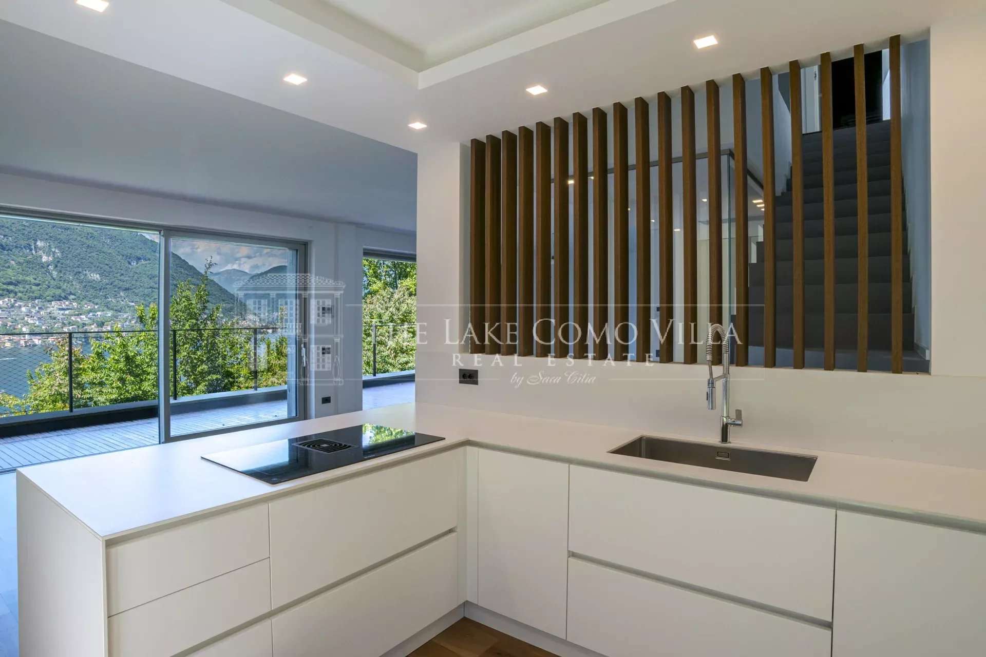 7de398753888d768f5f6408a634fdd50_8712c61de5_1920-original Torno-Modern Villa with Lake View and Private Pool