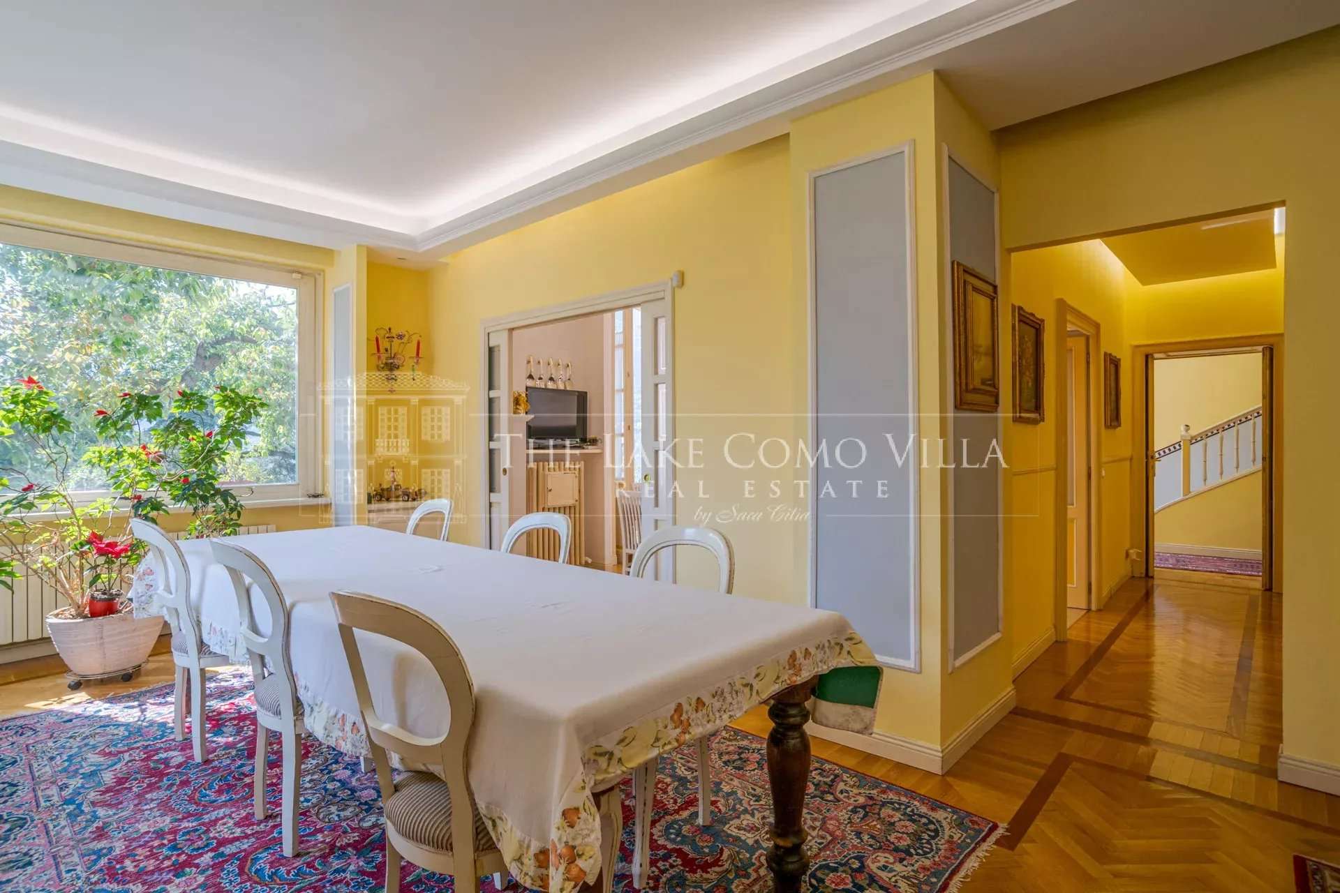 Carate Urio Spectacular Lake View Compound