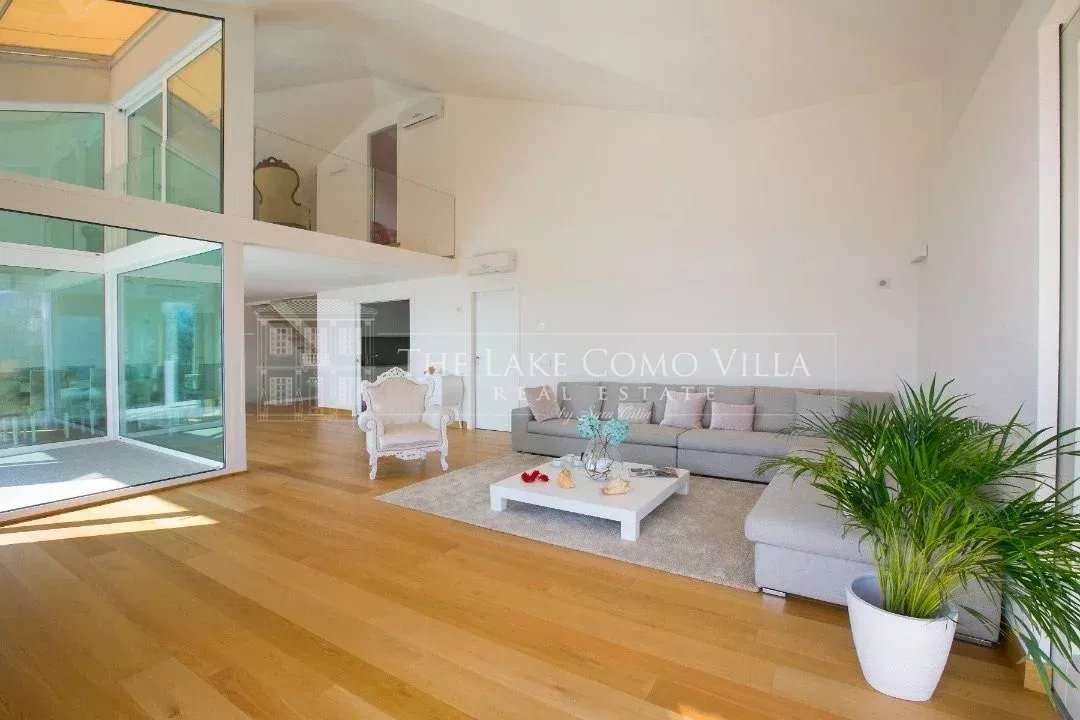 Tremezzina – Villa Meraviglia with lake view, large garden, and pool