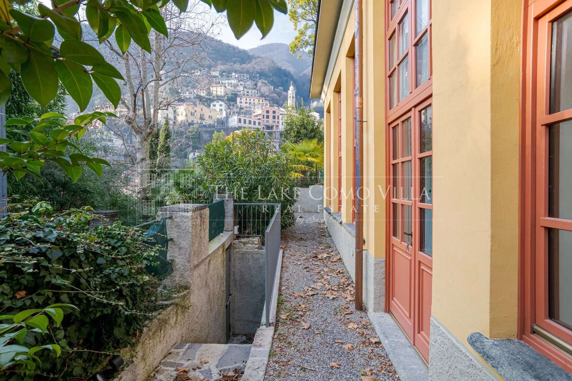 9912afbd7bca244c6442131085aca9d2_ab5aea6d42_1920-original Fully Renovated Loft with Outdoor Area in Moltrasio – Ideal for Short-Term Rentals or Primary Residence