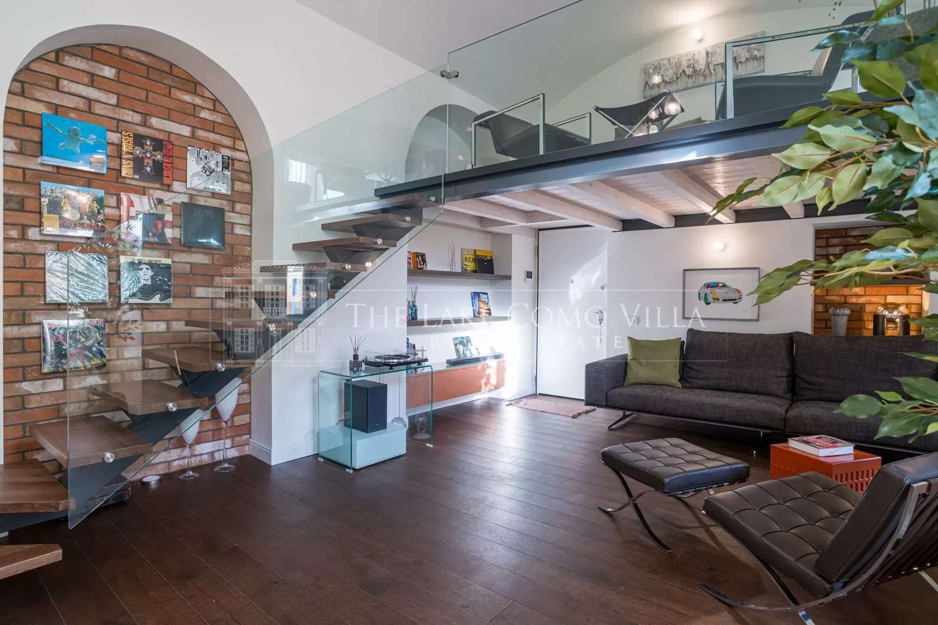 a44ddbab02b64ee06926ad3e43a39fd9_72d2757465_1920-original Menaggio – Palazzo Leoni Deluxe Apartment