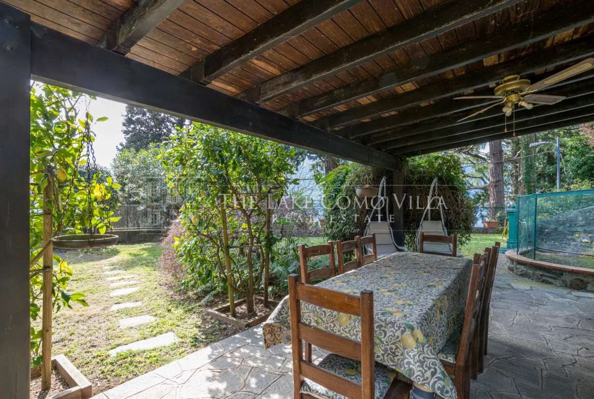 Carate Urio Charming Villa