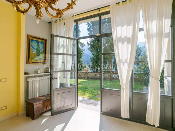 Carate Urio Spectacular Lake View Compound
