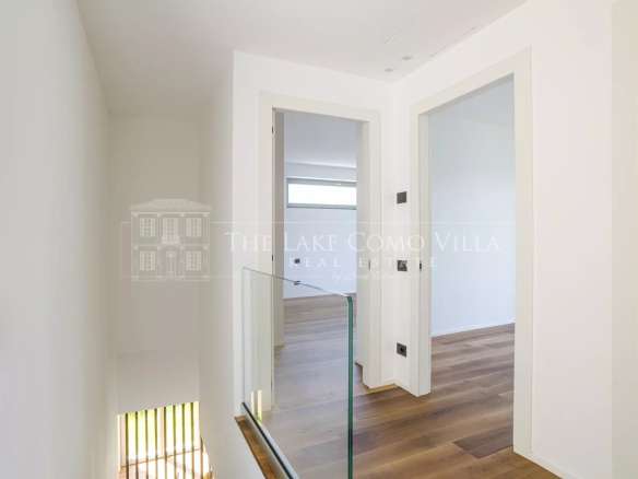 Torno-Modern Villa with Lake View and Private Pool
