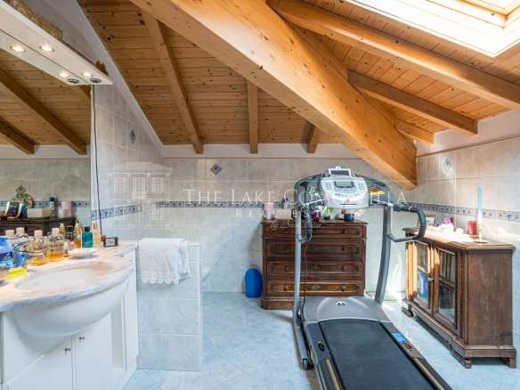 Carate Urio Charming Villa