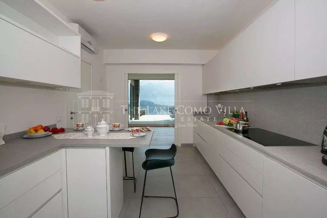 Tremezzina – Villa Meraviglia with lake view, large garden, and pool