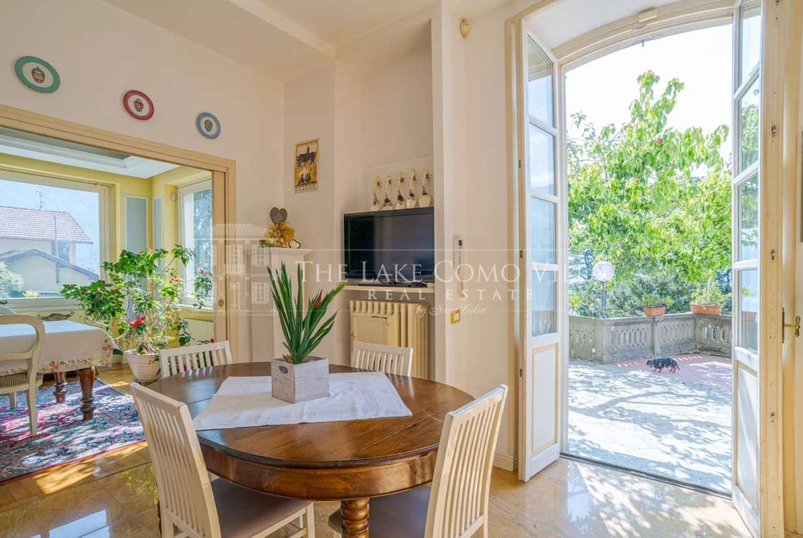 Carate Urio Spectacular Lake View Compound