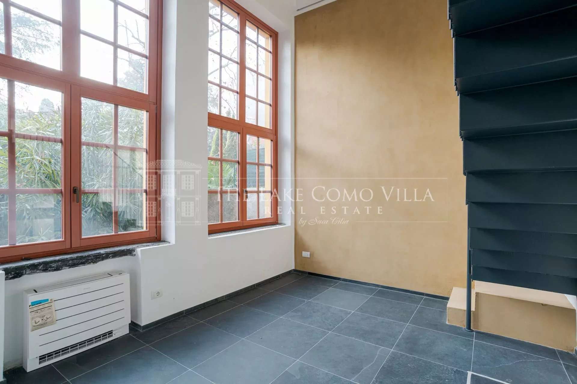 d07bdad804daa86a19ceaabdcffa0482_7fd33af121_1920-original Fully Renovated Loft with Outdoor Area in Moltrasio – Ideal for Short-Term Rentals or Primary Residence