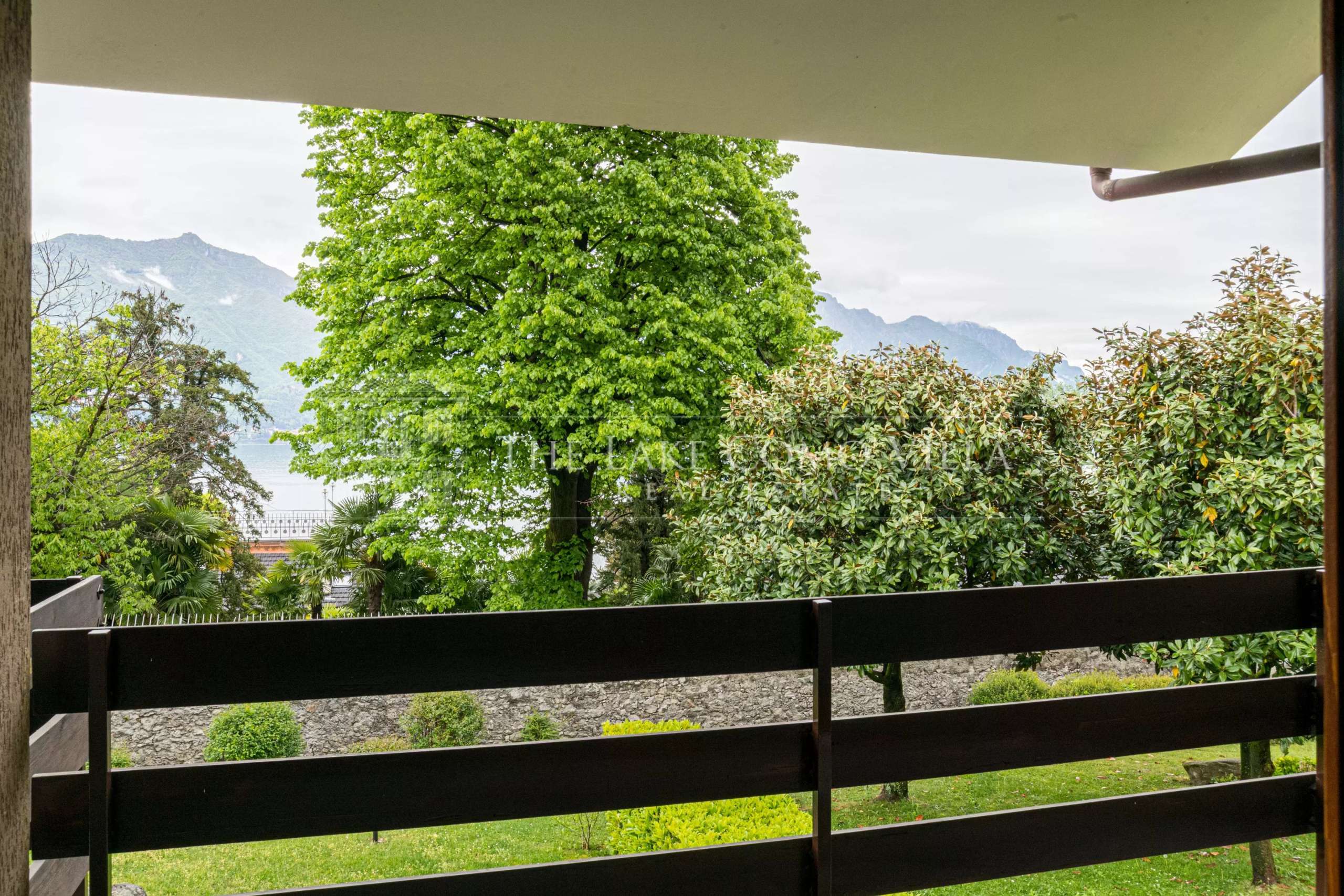 d1142220f684f2c12f80355bb351c446_dd7b6c44dd_4096-original Menaggio Apartment