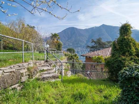 Carate Urio Charming Villa
