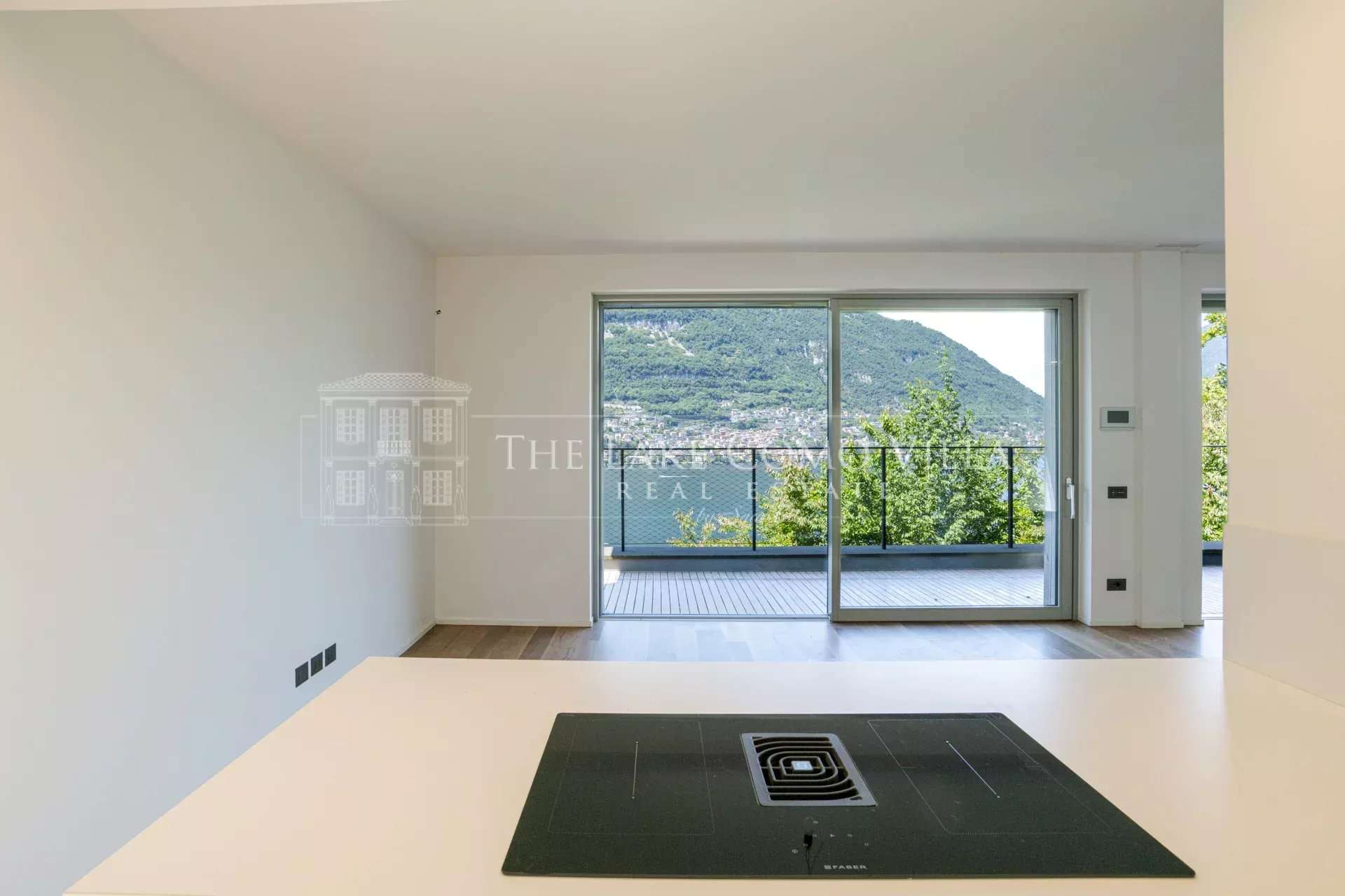 ee902ffb775c6807bbb659e007878287_6f8d67aaa5_1920-original Torno-Modern Villa with Lake View and Private Pool