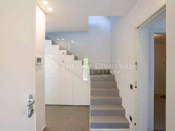 Torno-Modern Villa with Lake View and Private Pool