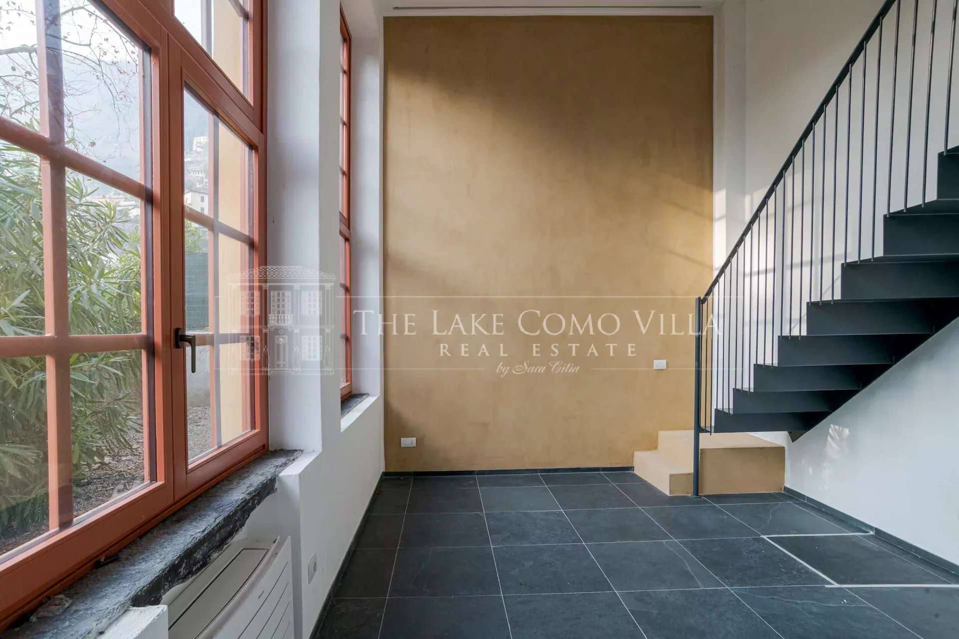 fcbaa339040441cd1a3832a62748ca34_9f7c1d6298_1920-original Fully Renovated Loft with Outdoor Area in Moltrasio – Ideal for Short-Term Rentals or Primary Residence