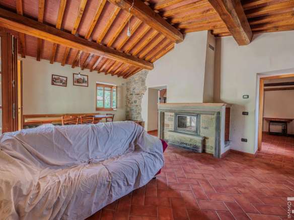 Detached House – Chitignano