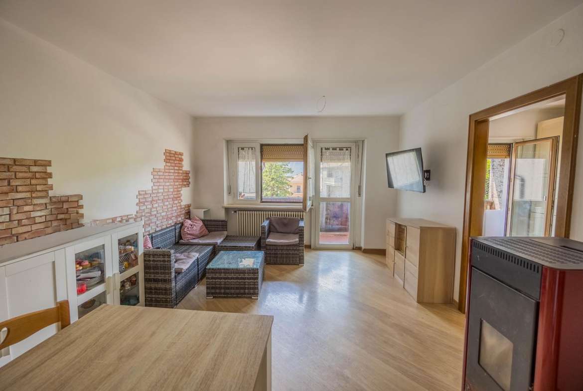 Four Room Apartment – Laives
