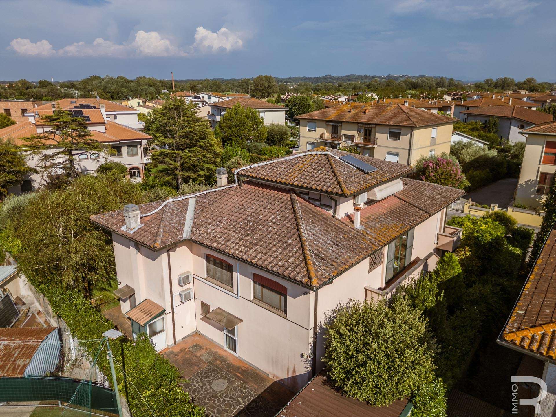 02_LKtC8Eb Villa – Pontedera