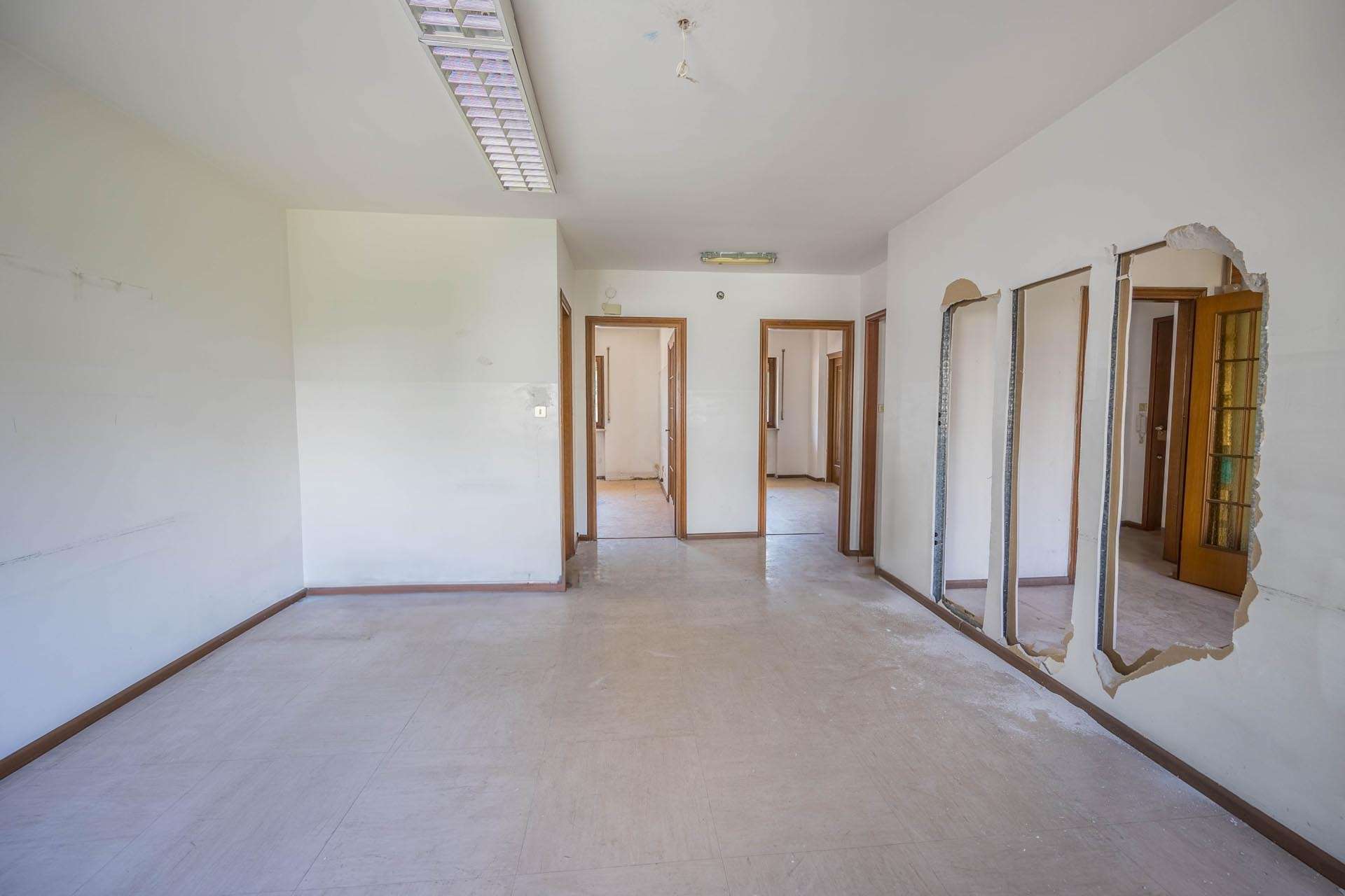 02_XlDw2U3 Four Room Apartment – Bolzano-Firmian/Don Bosco
