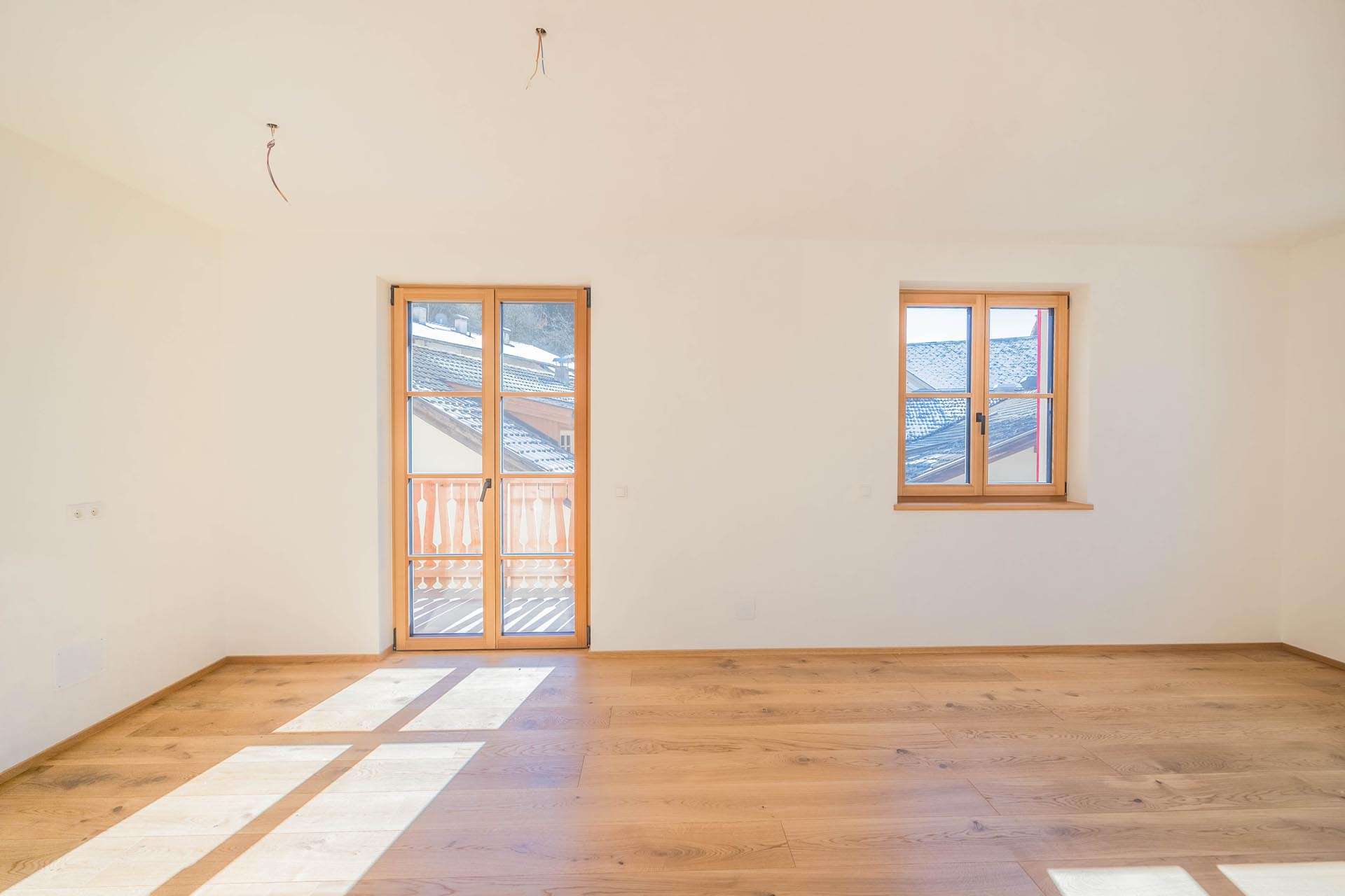 02_Ycu4Os4 Five Room Apartment – Montagna