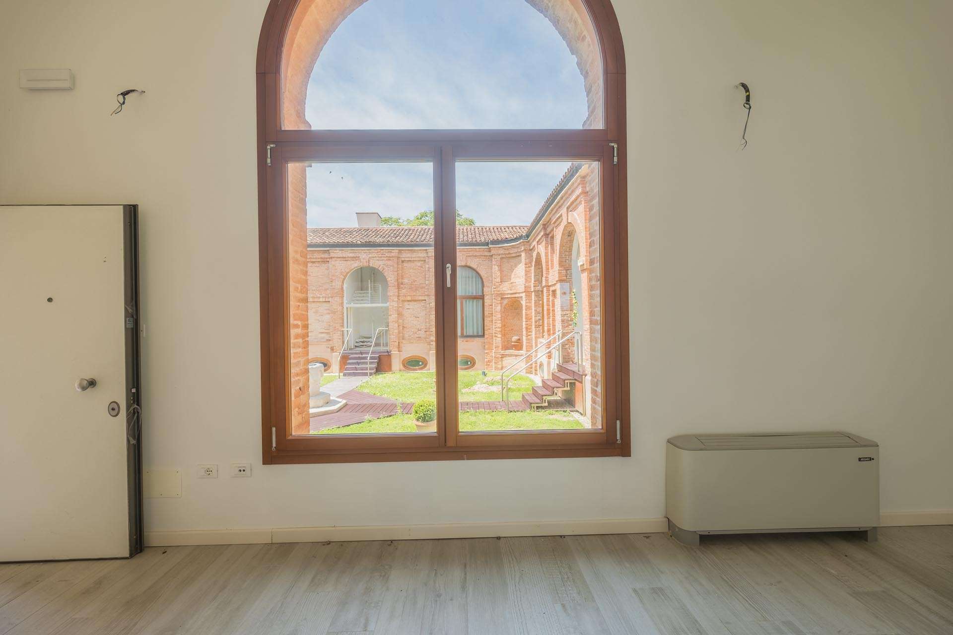 02_bmm4zVw Three Room Apartment – Venice