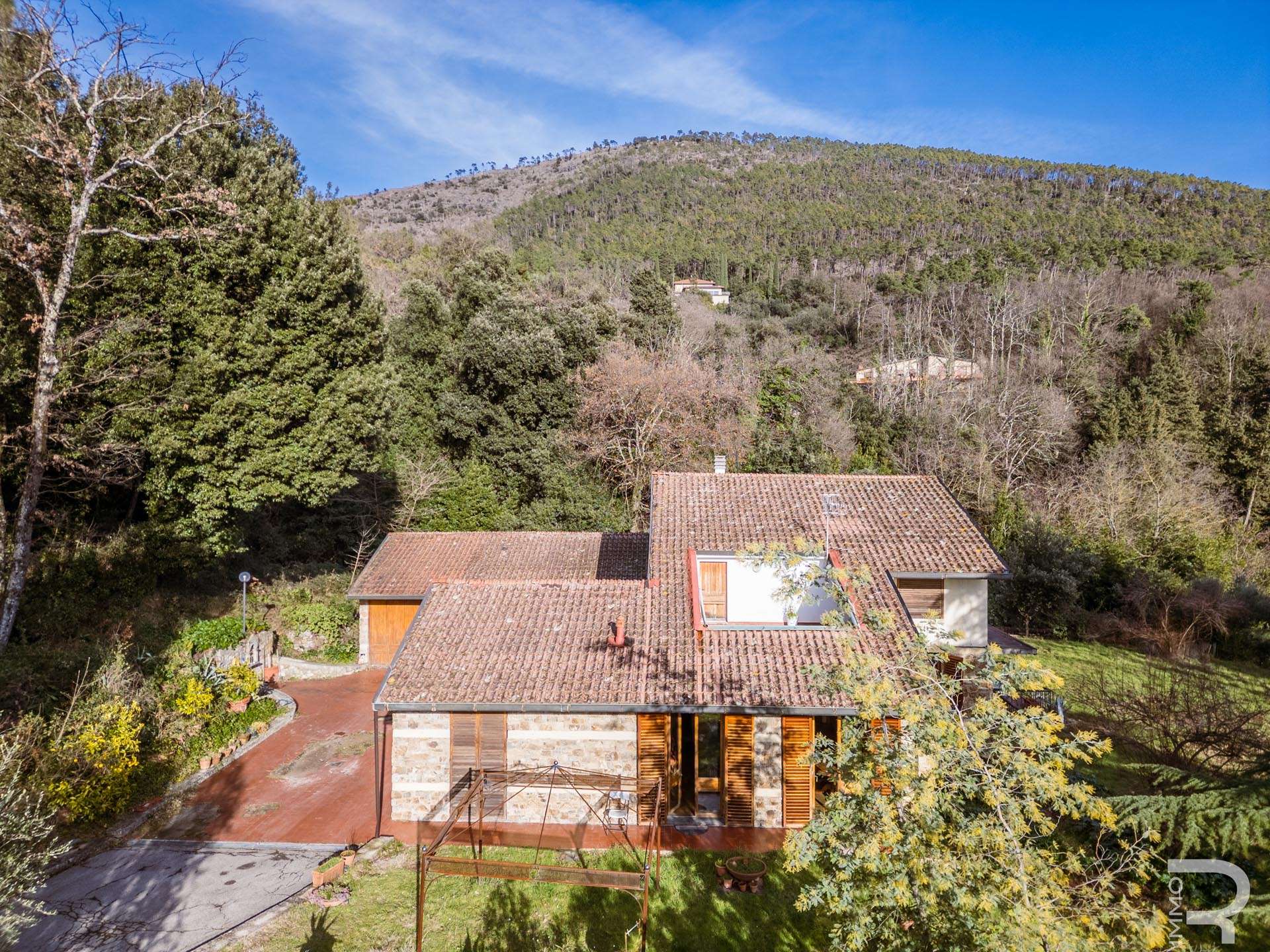 03_4zvjsnj Villa – Montemurlo