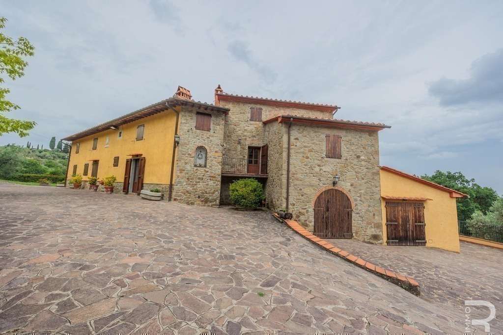 Farmhouse/Rustico – Carmignano