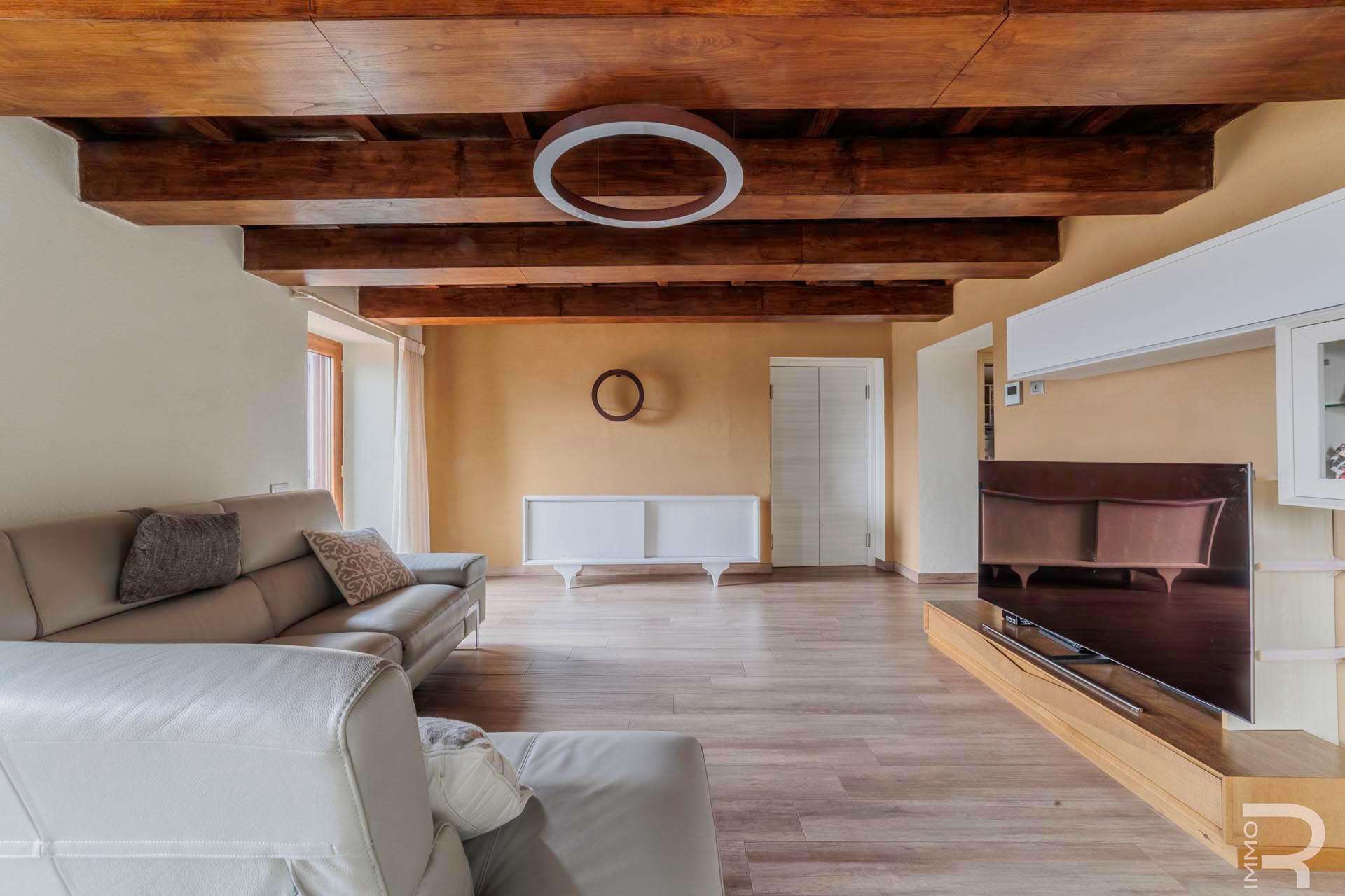 03_e66YTxT Row house – Castelnuovo di Garfagnana