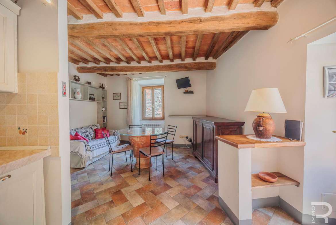 Three Room Apartment – Montieri