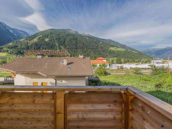 Three Room Apartment – Lasa