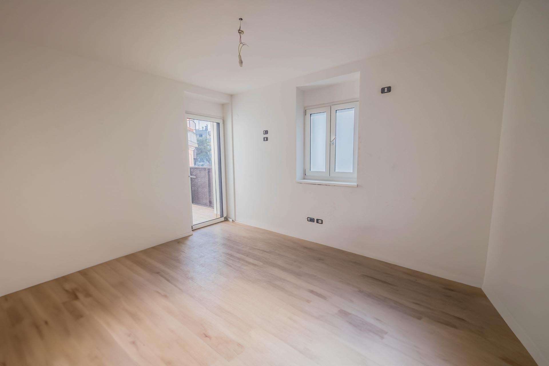 04_KrJg7cg Four Room Apartment – Bolzano-Aslago/Oltrisarco