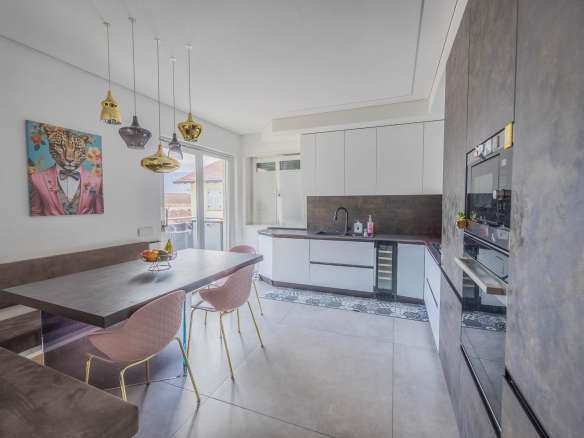 Four Room Apartment – Laives