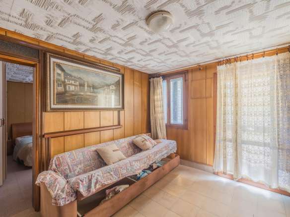 Three Room Apartment – Venice