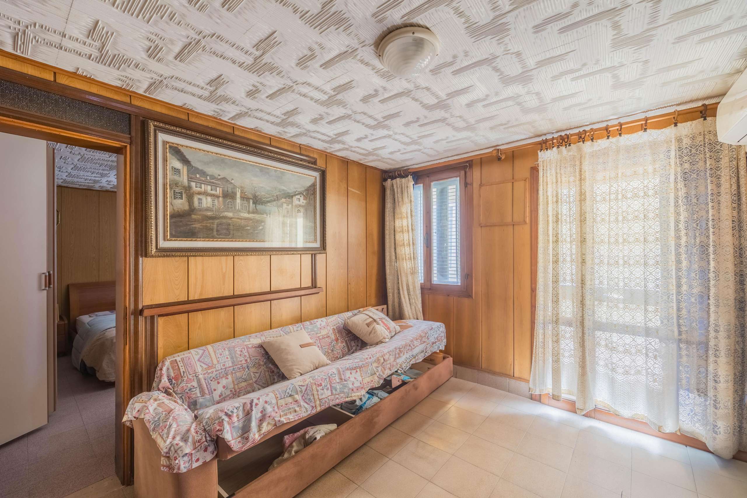 04_U2e9F96 Three Room Apartment – Venice