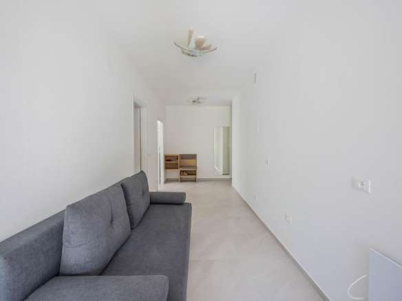 Two Room Apartment – Funes