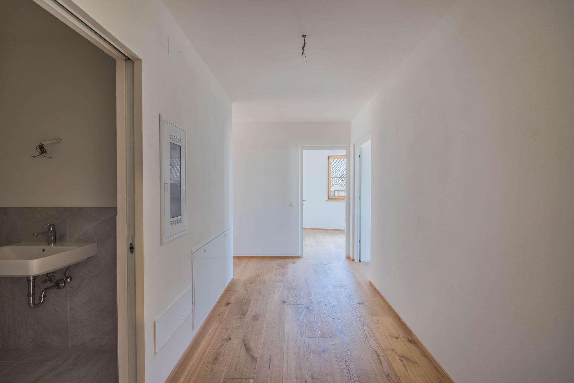05_SKe3uoU Five Room Apartment – Montagna