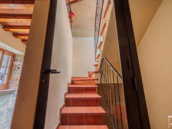 Detached House – Chitignano
