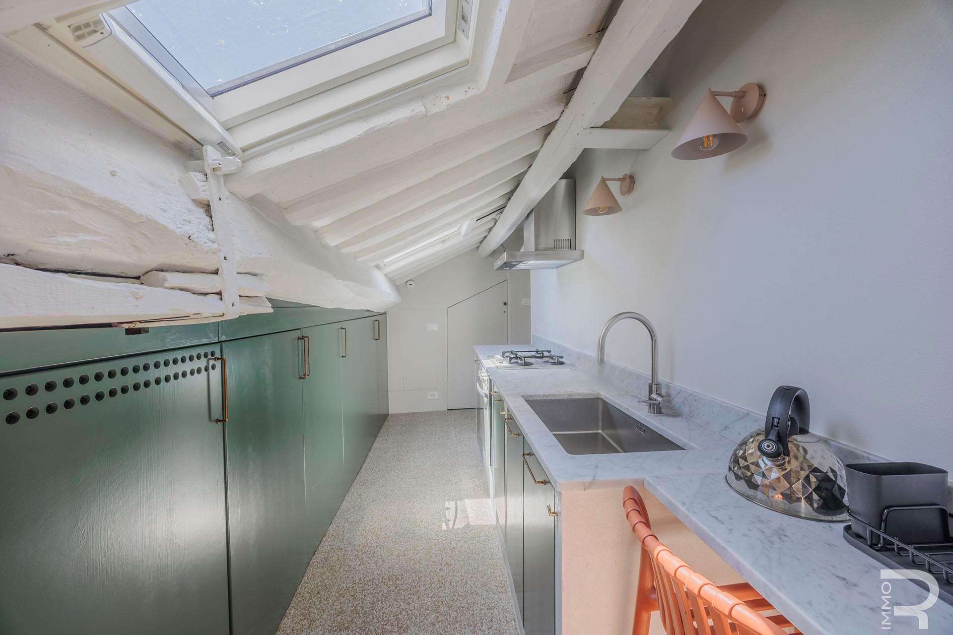 06_Buj2w77 Three Room Apartment – Lucca