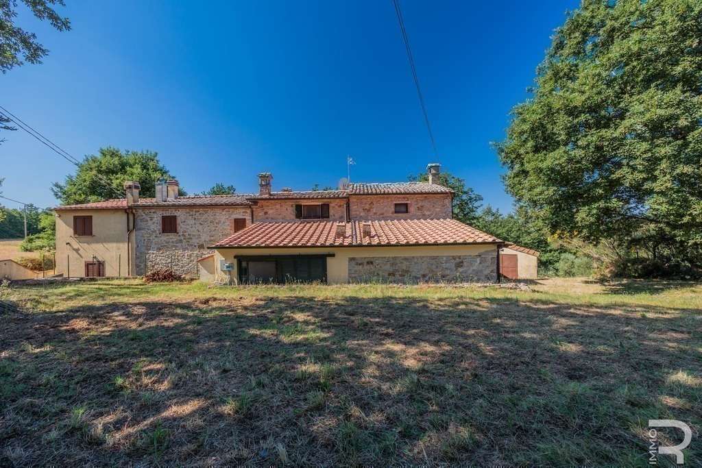 Semidetached House – Semproniano
