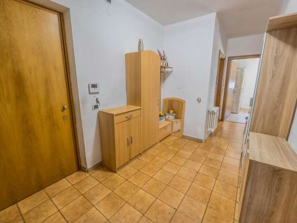 Four Room Apartment – Laives